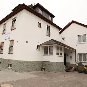 Guest house Business Gasper, Raunheim